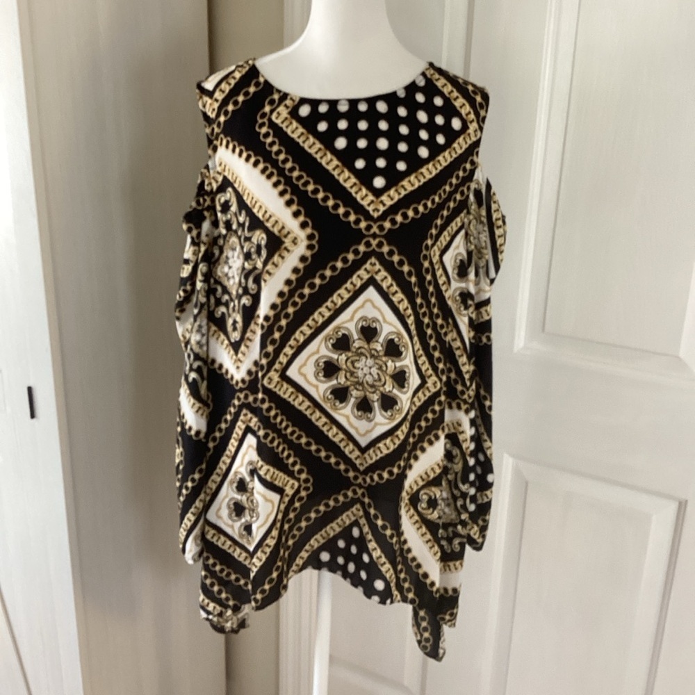Chicos Abstract Patterned Cold shoulder Blouse Sz 3